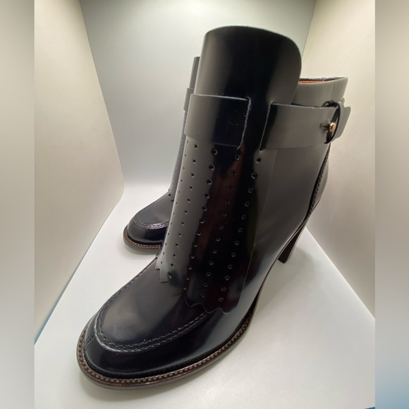 NIB and Dust Bag Tory Burch Hyde 100mm Bootie - Sz. 9M U.S. Navy Blue. AMAZING! - Picture 1 of 16